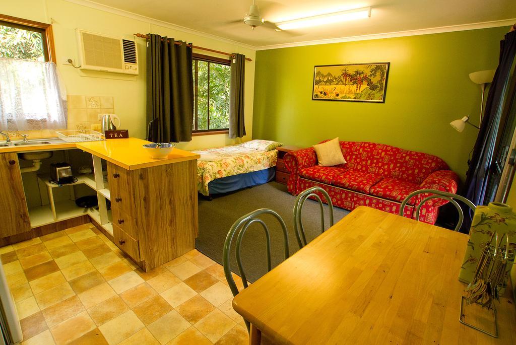 Lake Eacham Tourist Park & Cabins Δωμάτιο φωτογραφία