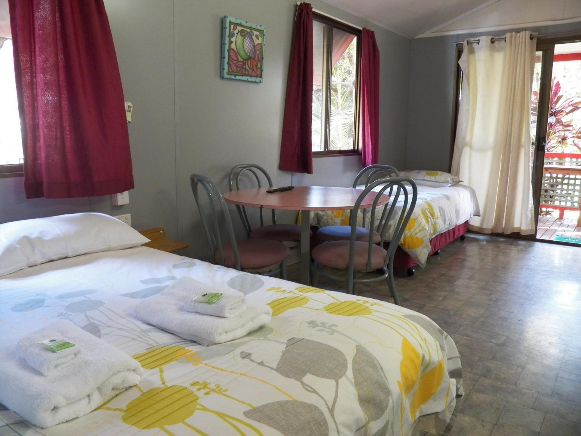 Lake Eacham Tourist Park & Cabins Δωμάτιο φωτογραφία