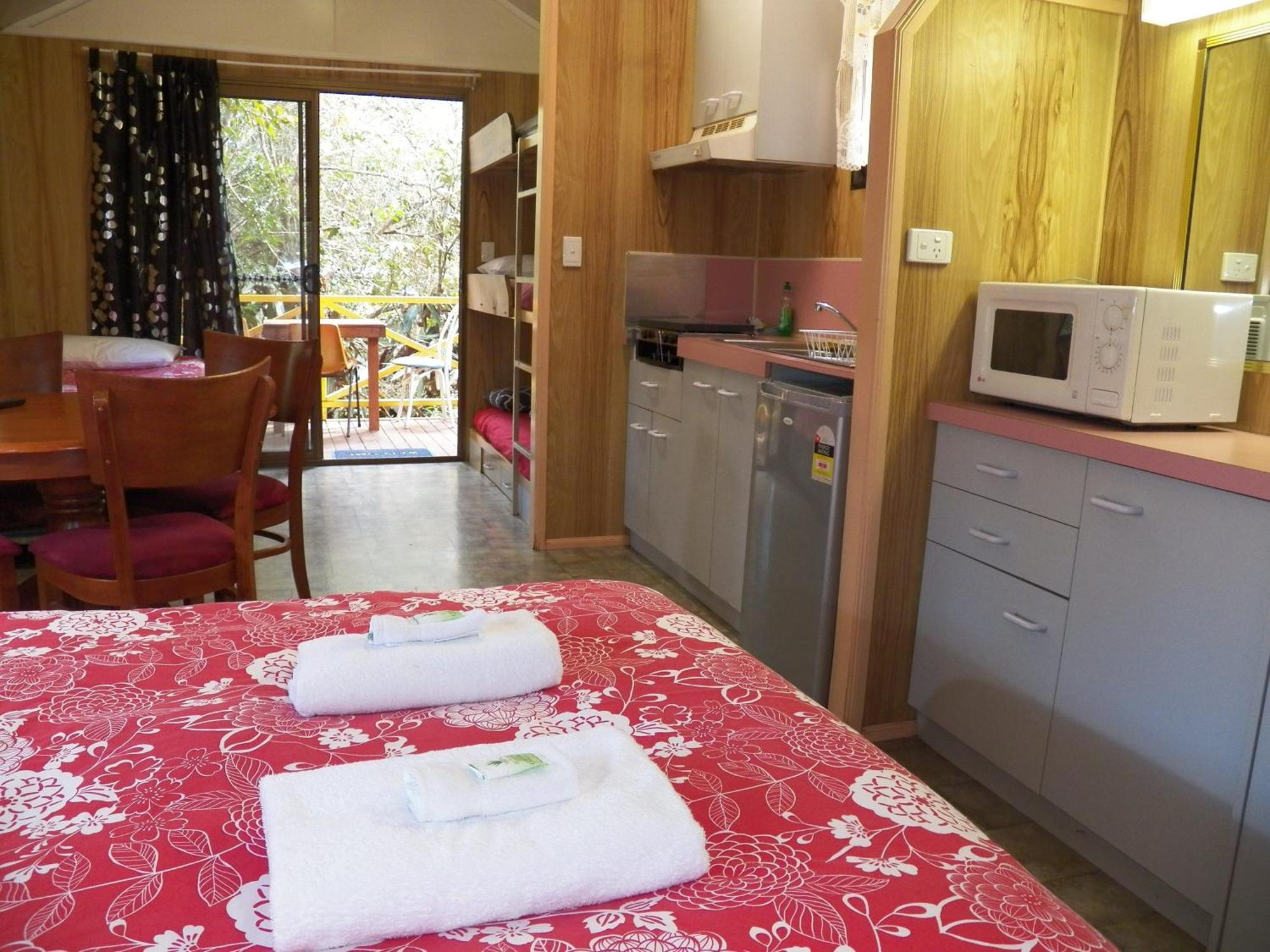 Lake Eacham Tourist Park & Cabins Δωμάτιο φωτογραφία