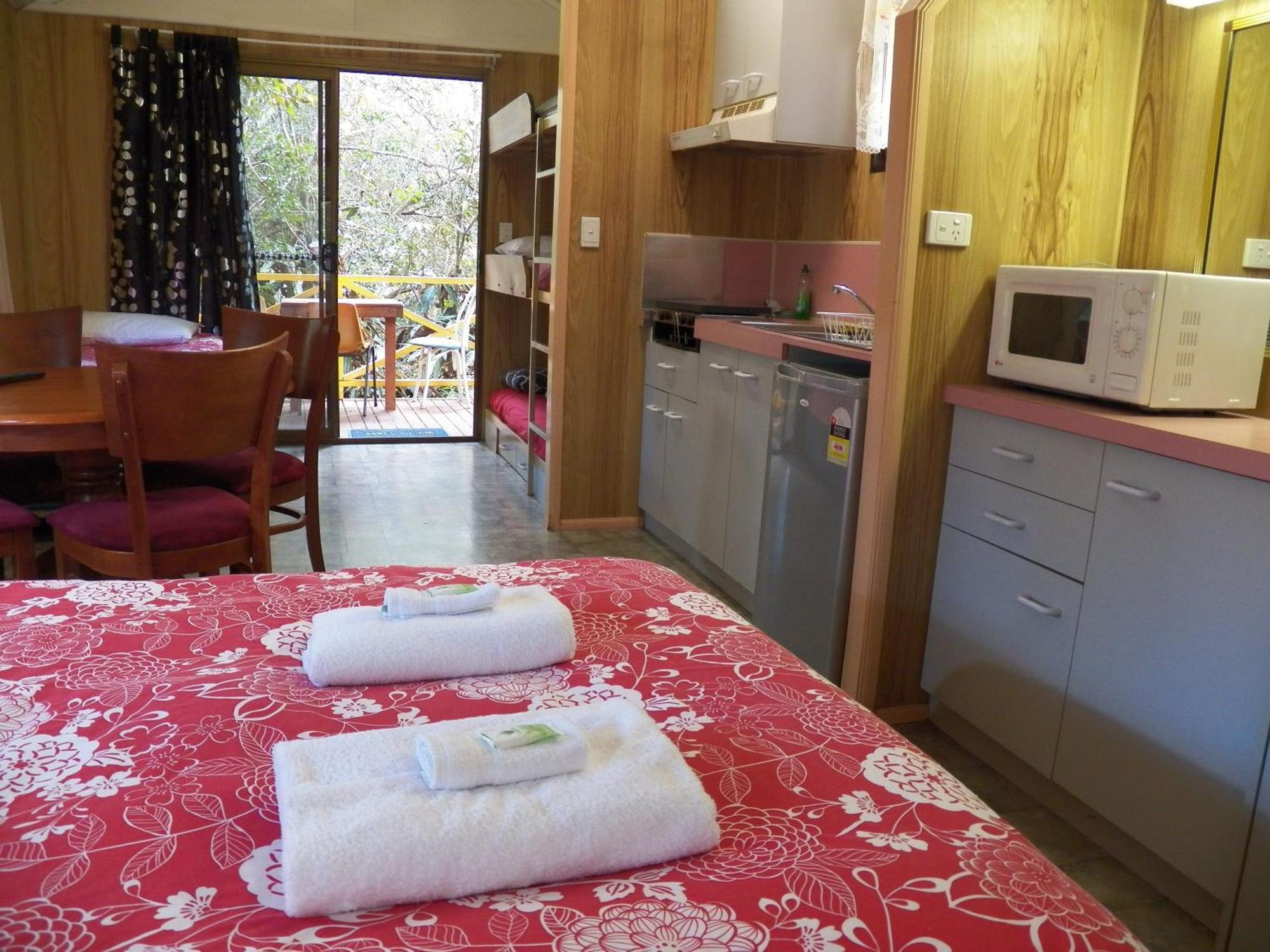 Lake Eacham Tourist Park & Cabins Δωμάτιο φωτογραφία