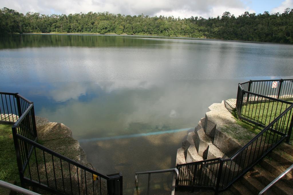 Lake Eacham Tourist Park & Cabins Εξωτερικό φωτογραφία