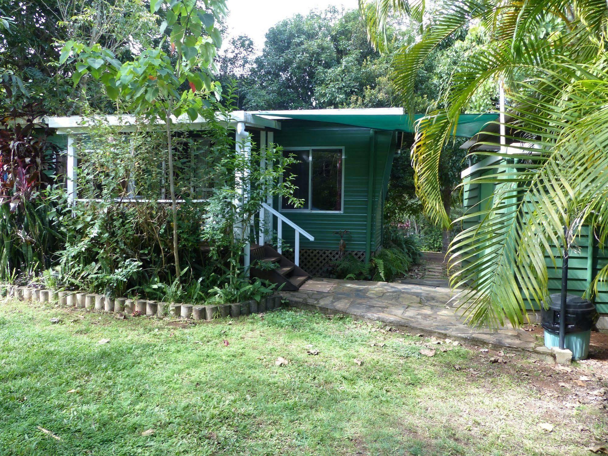 Lake Eacham Tourist Park & Cabins Εξωτερικό φωτογραφία